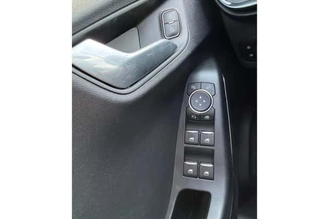 Ford Puma (2021) thumbnail 2