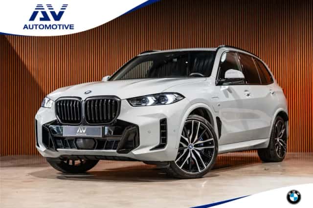 BMW X5 (2023) thumbnail 1