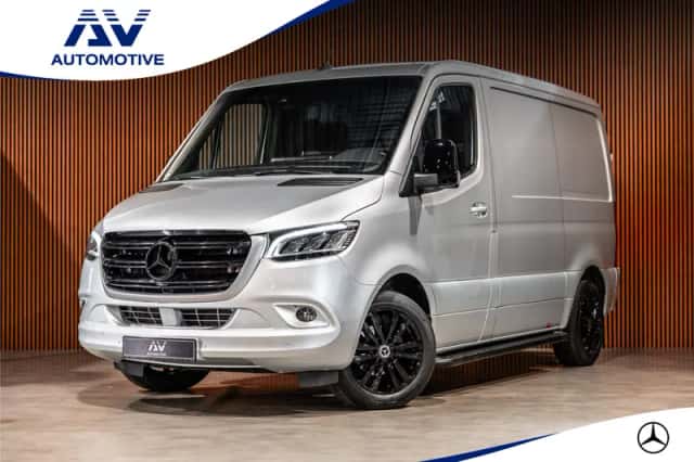 Mercedes-Benz Sprinter (2023) thumbnail 1