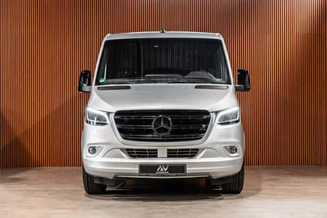 Mercedes-Benz Sprinter (2023) thumbnail 2