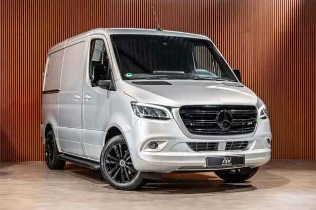 Mercedes-Benz Sprinter (2023) thumbnail 3