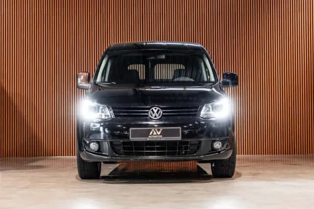Volkswagen Caddy (2011) thumbnail 2