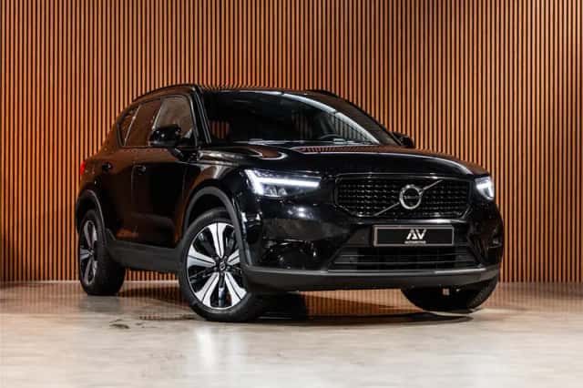 Volvo XC40 (2023) thumbnail 3