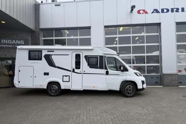 Adria Compact (2026) thumbnail 2