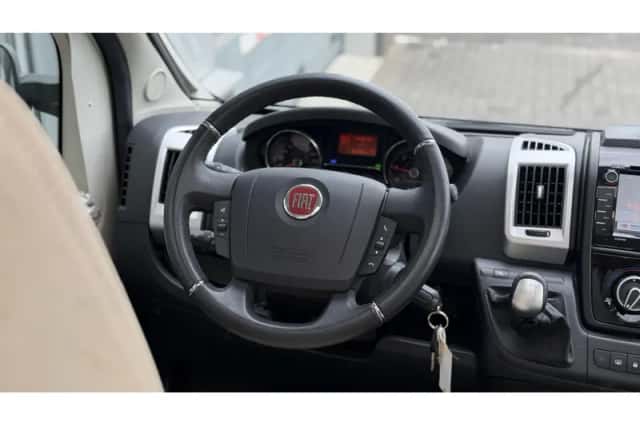 Adria Compact (2020) thumbnail 5