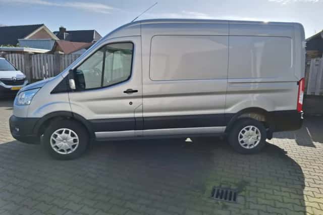 Ford Transit (2021) thumbnail 4
