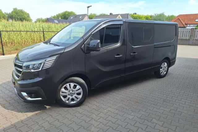 Renault Trafic (2023) thumbnail 1