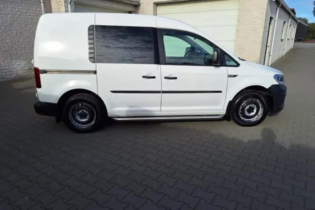 Volkswagen Caddy (2019) thumbnail 2