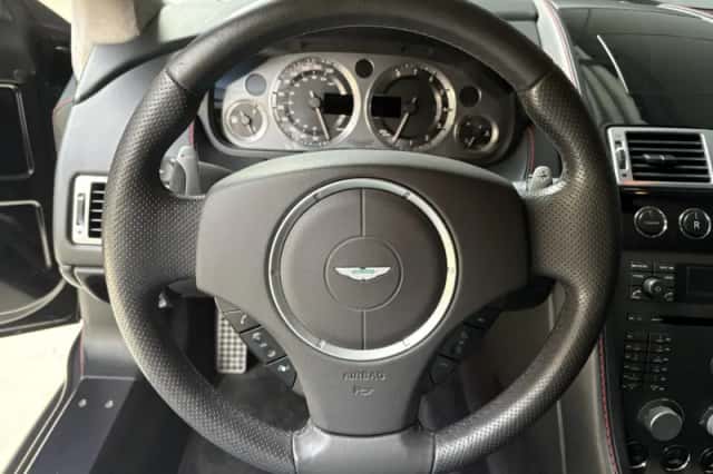Aston Martin V8 Vantage (2026) thumbnail 6