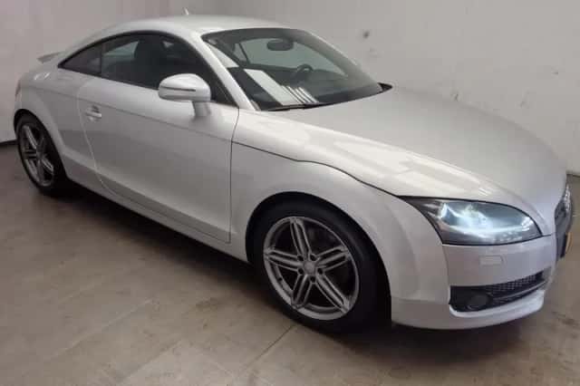Audi TT (2010) thumbnail 4