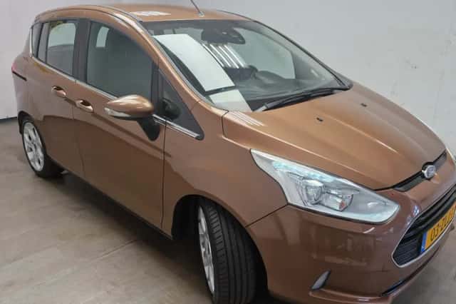Ford B-Max (2013) thumbnail 4