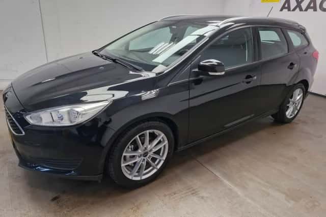 Ford Focus (2018) thumbnail 2