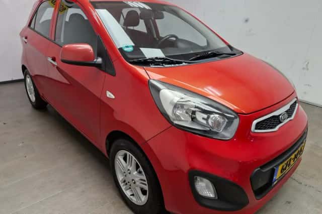Kia Picanto (2012) thumbnail 3