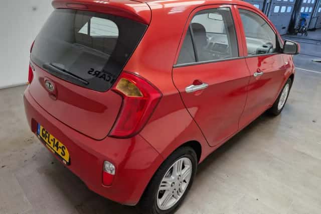 Kia Picanto (2012) thumbnail 5