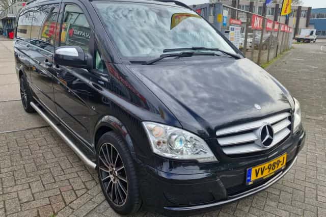 Mercedes-Benz Viano (2014) thumbnail 3