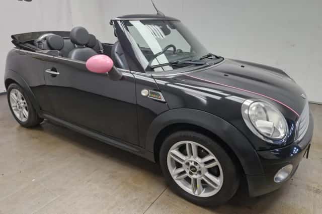 MINI Cabrio (2010) thumbnail 4