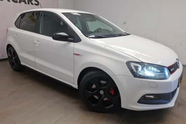 Volkswagen Polo (2011) thumbnail 4
