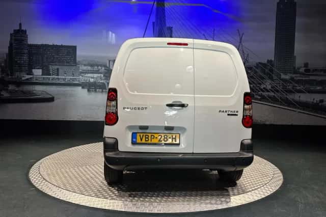 Peugeot Partner (2019) thumbnail 11