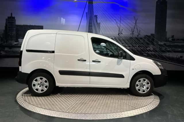 Peugeot Partner (2019) thumbnail 14
