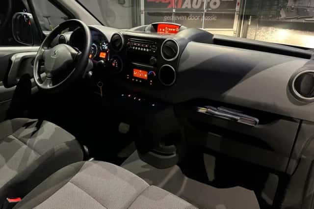 Peugeot Partner (2019) thumbnail 20