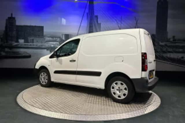 Peugeot Partner (2019) thumbnail 32