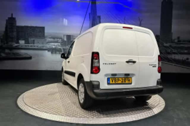 Peugeot Partner (2019) thumbnail 33