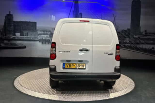 Peugeot Partner (2019) thumbnail 34