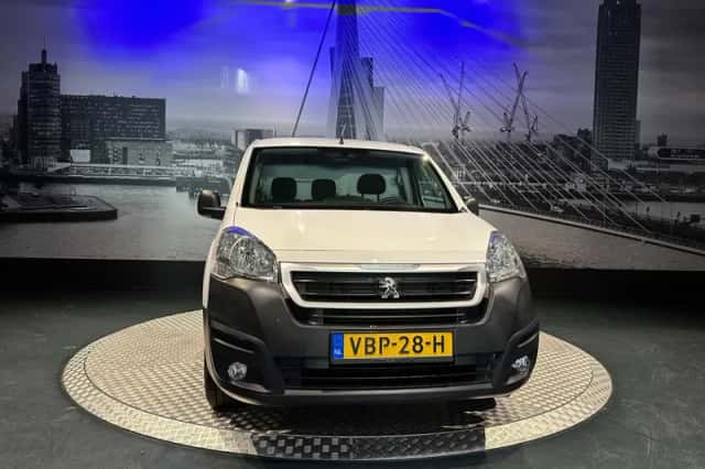 Peugeot Partner (2019) thumbnail 5