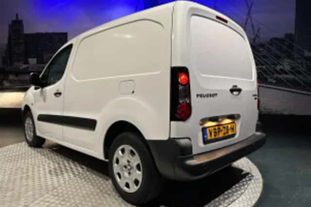 Peugeot Partner (2019) thumbnail 41