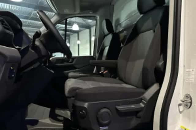 Volkswagen Crafter (2024) thumbnail 17