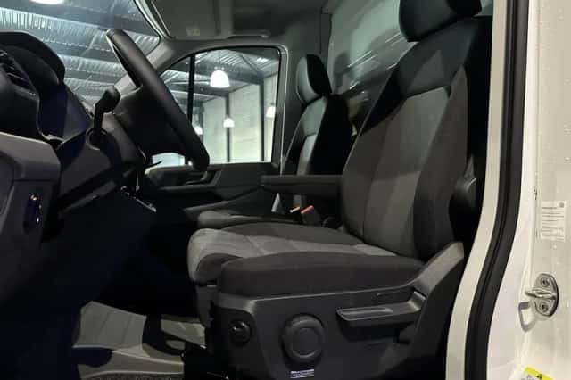 Volkswagen Crafter (2024) thumbnail 4