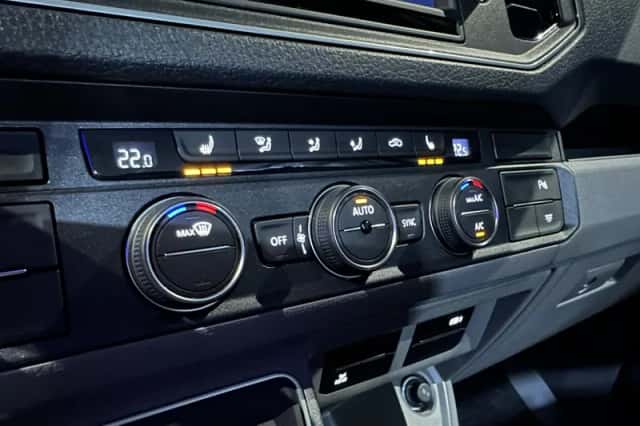 Volkswagen Crafter (2021) thumbnail 6