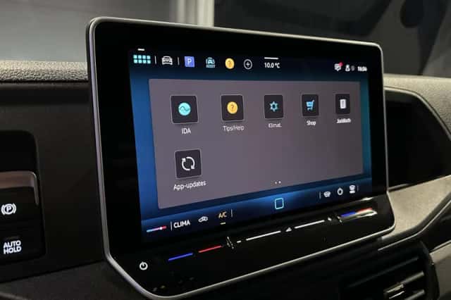 Volkswagen Crafter (2024) thumbnail 4