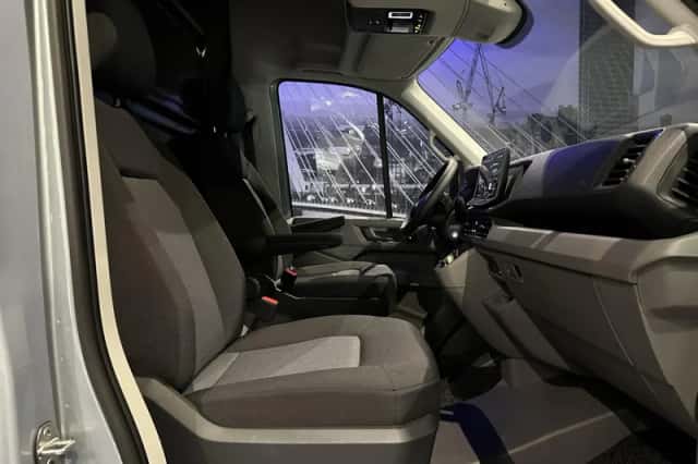 Volkswagen Crafter (2024) thumbnail 7
