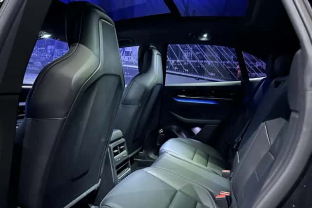 Porsche Macan (2025) thumbnail 26