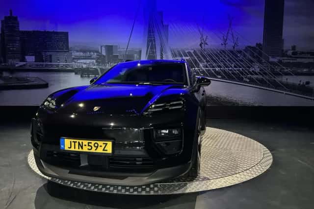 Porsche Macan (2025) thumbnail 6