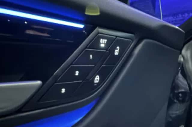 Porsche Macan (2025) thumbnail 60