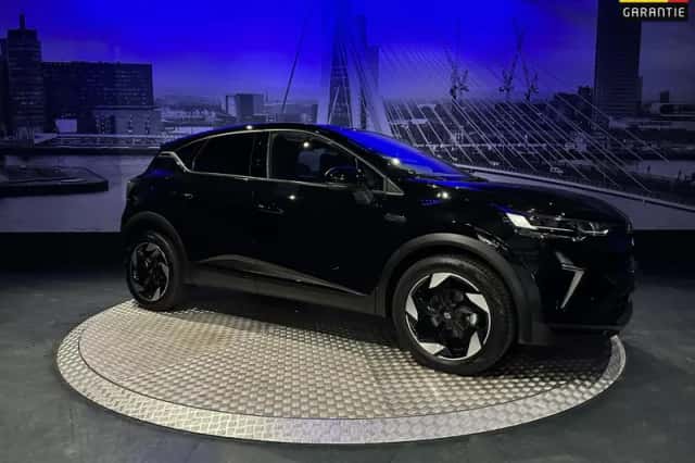 Renault Captur (2025) thumbnail 1