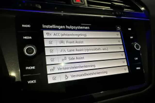 Volkswagen Tiguan (2021) thumbnail 60