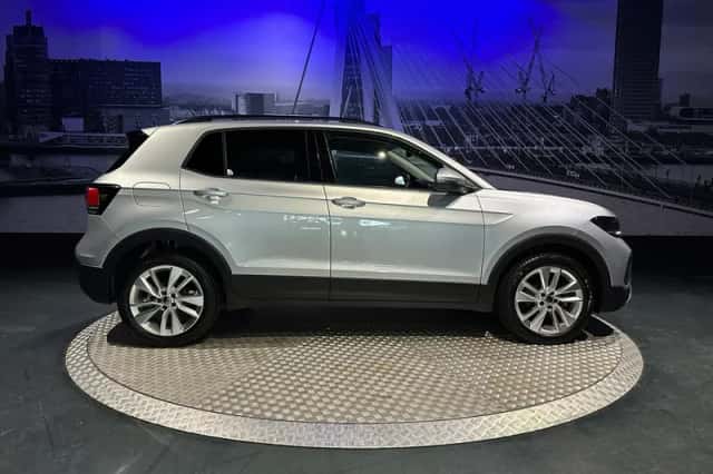Volkswagen T-Cross (2024) thumbnail 2