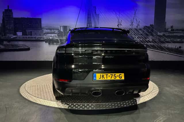 Porsche Cayenne (2025) thumbnail 11
