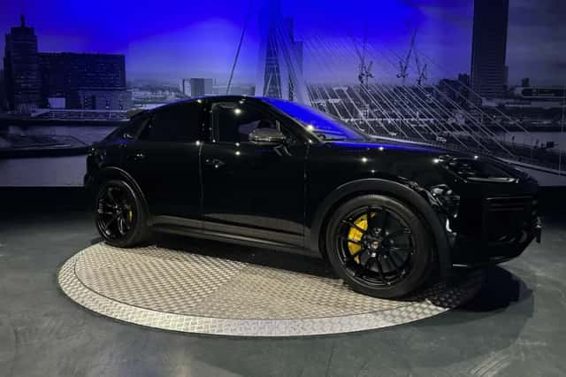 Porsche Cayenne (2025) thumbnail 3