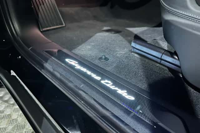 Porsche Cayenne (2025) thumbnail 28