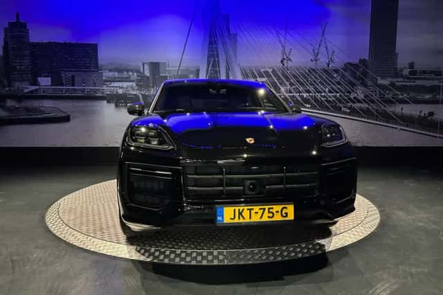 Porsche Cayenne (2025) thumbnail 5