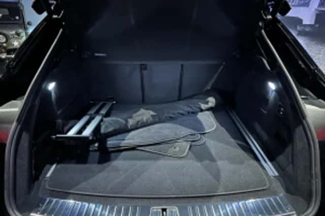 Porsche Cayenne (2025) thumbnail 78