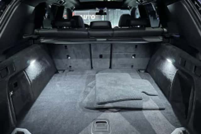 BMW X5 (2020) thumbnail 71