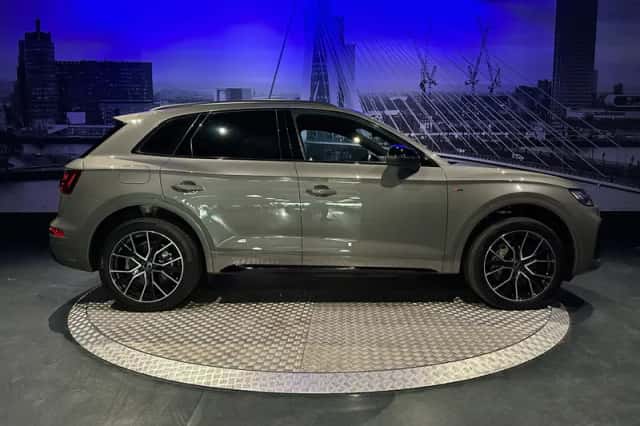 Audi Q5 (2024) thumbnail 2