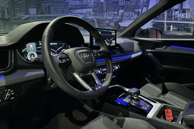 Audi Q5 (2024) thumbnail 15