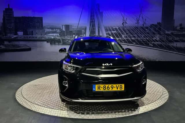 Kia Stonic (2022) thumbnail 5