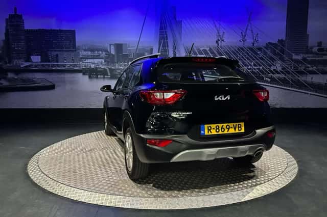 Kia Stonic (2022) thumbnail 10